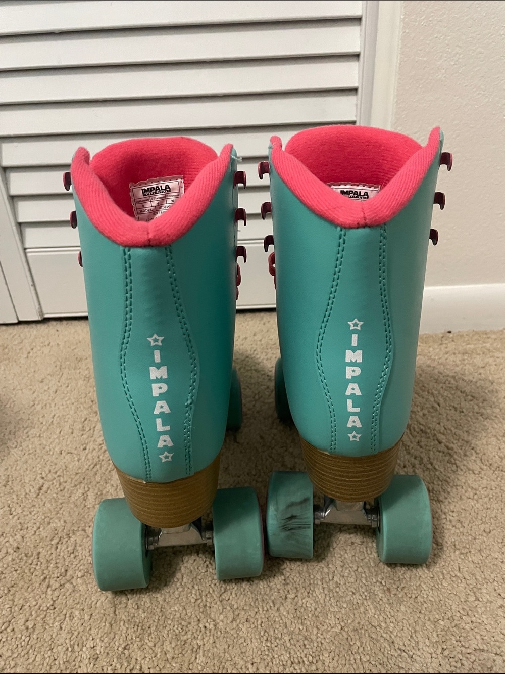 Impala Women's Teal Roller Skates with Pink Accents - Picture 2 of 3